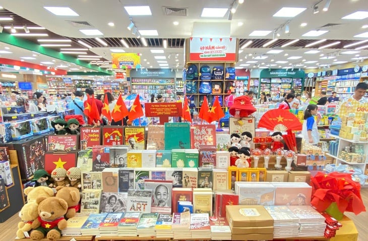 Đường sách - Ảnh 2.