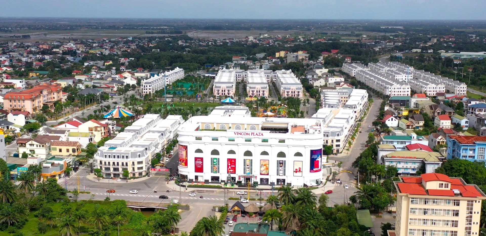 រោងកុន Rio នៅ Vincom Plaza Dong Ha នឹងក្លាយជាកន្លែងបង្ហាញកម្មវិធីឥតគិតថ្លៃចំនួន 2 នៃរឿង Red Rain - Photo: L.T