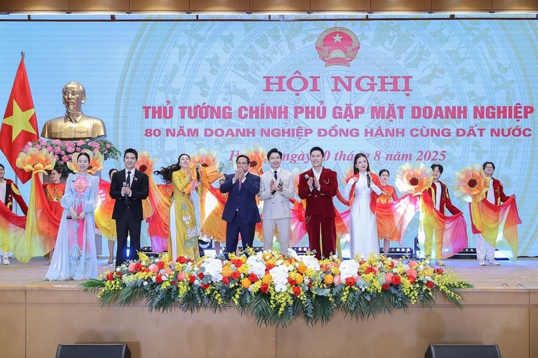 Thủ tướng gửi 3 thông điệp quan trọng sau 80 năm doanh nghiệp đồng hành cùng đất nước- Ảnh 13.