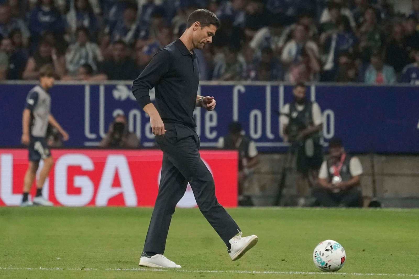 EFE - تشابي ألونسو ريال مدريد Oviedo.jpg