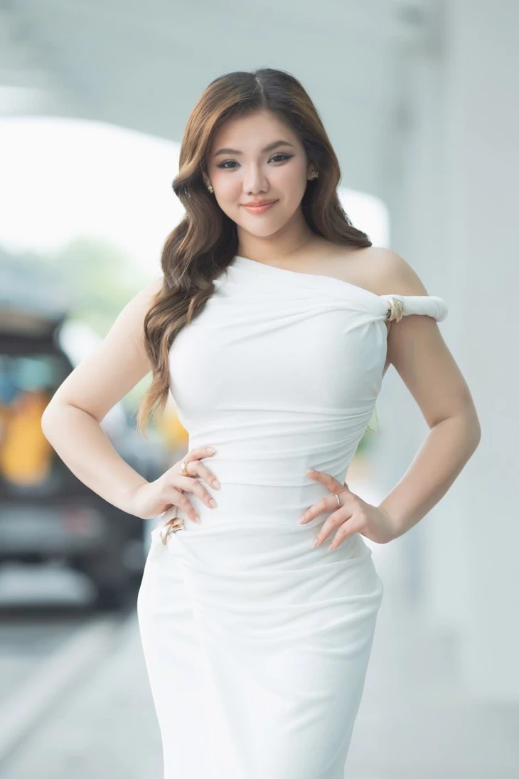 Uyên Linh - Ảnh 5.