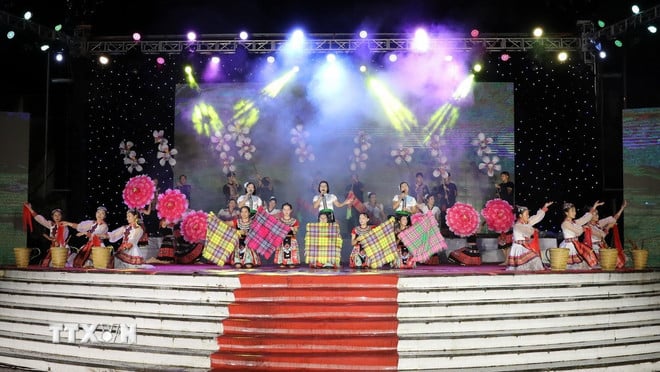 ttxvn-le-hoi-mua-vang-nam-2025-vung-cao-mu-cang-chai2.jpg