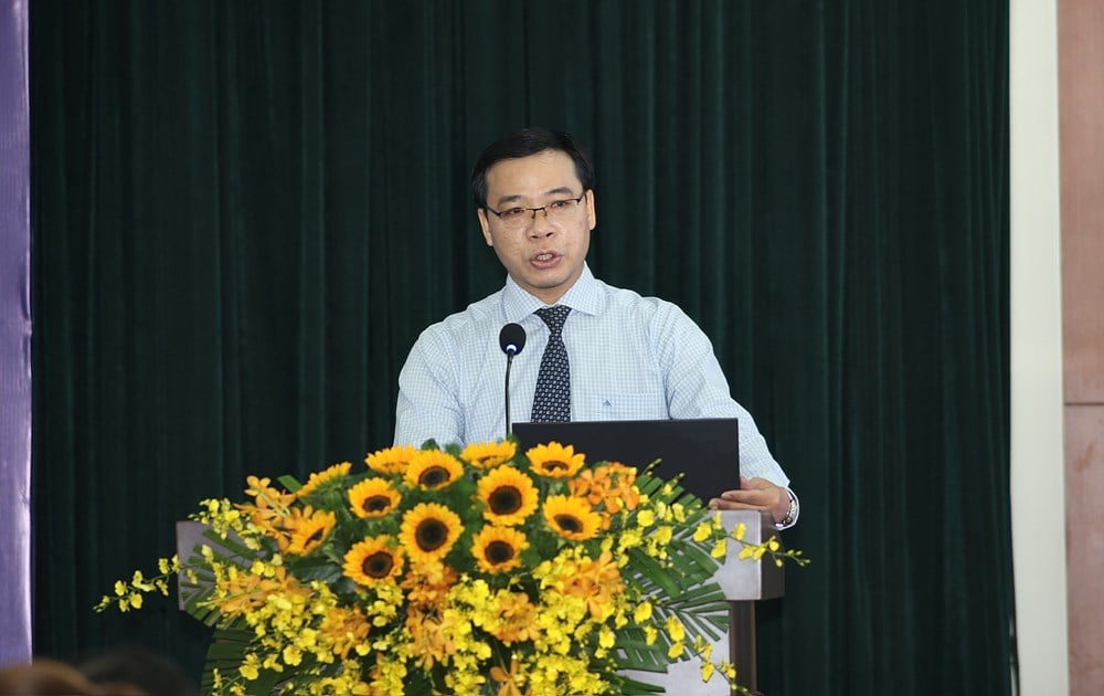 អះអាងតួនាទីបញ្ញវន្ត និងសិល្បករក្នុងការអភិវឌ្ឍន៍ទីក្រុងហូជីមិញ - រូបថតទី៤