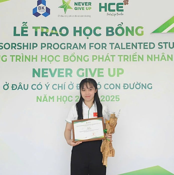 Chân dung thủ khoa kép 
