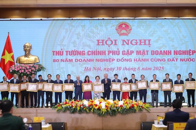 Thủ tướng gửi 3 thông điệp quan trọng sau 80 năm doanh nghiệp đồng hành cùng đất nước- Ảnh 12.