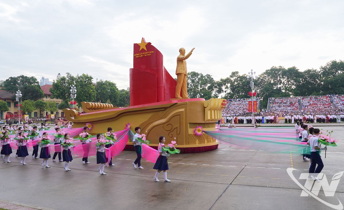 Khối nghi trượng tại buổi lễ.