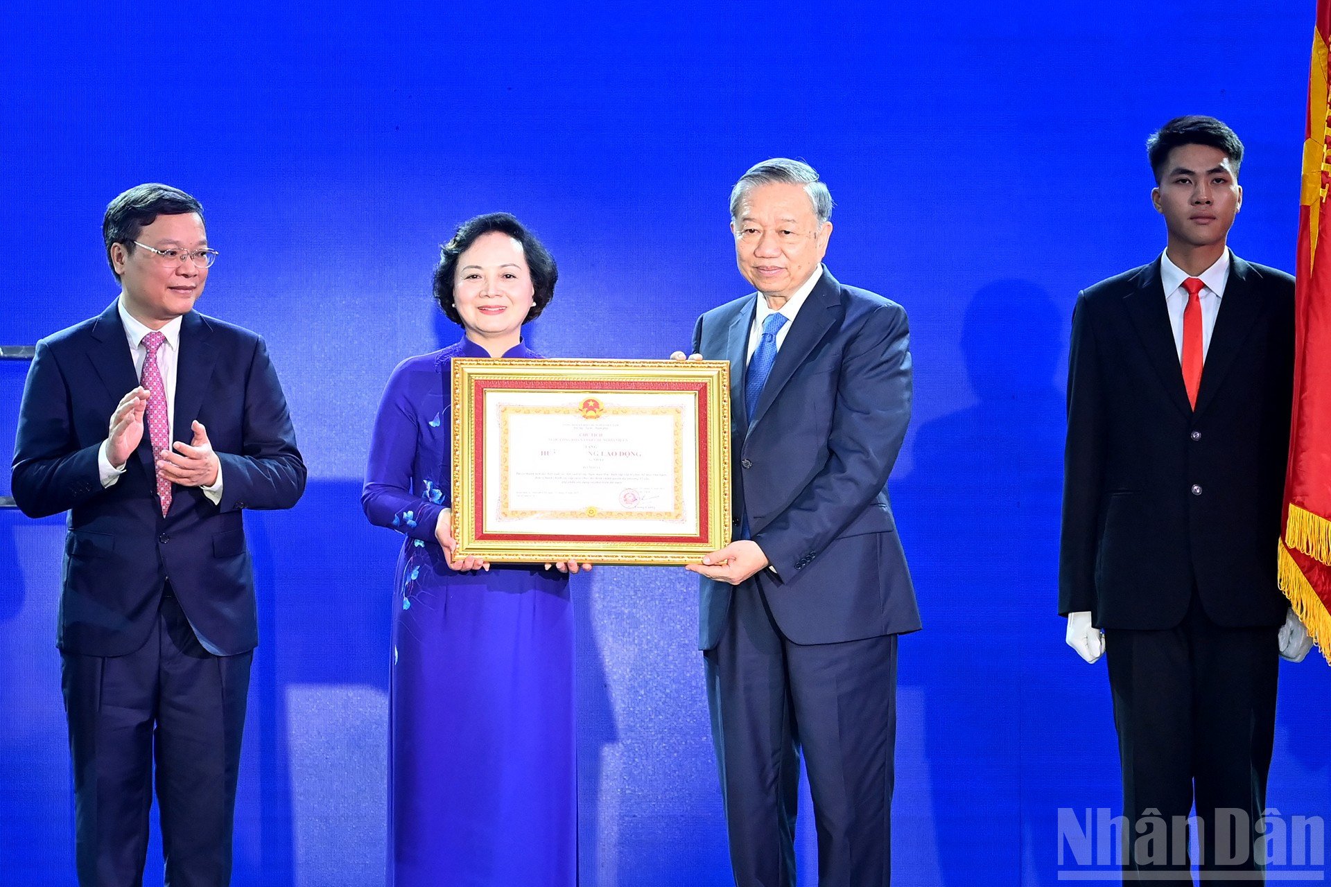 ndo_br_a5-bnd-5815.jpg