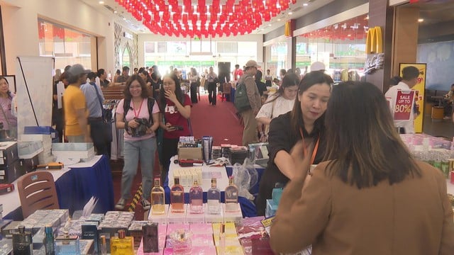 Hơn 500 thương hiệu trong và ngoài nước tham gia “City Sale 2025” tại TP.HCM- Ảnh 3.