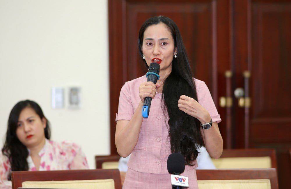 អះអាងតួនាទីបញ្ញវន្ត និងសិល្បករក្នុងការអភិវឌ្ឍន៍ទីក្រុងហូជីមិញ - រូបថតទី៦