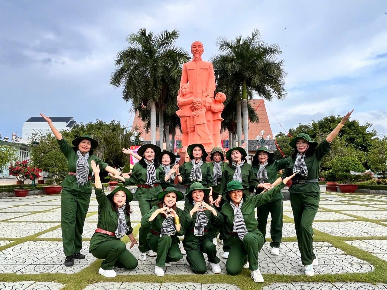 1 Phụ nữ phường Tiến Thành
