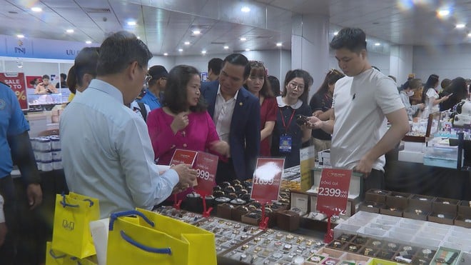 Hơn 500 thương hiệu trong và ngoài nước tham gia “City Sale 2025” tại TP.HCM- Ảnh 2.