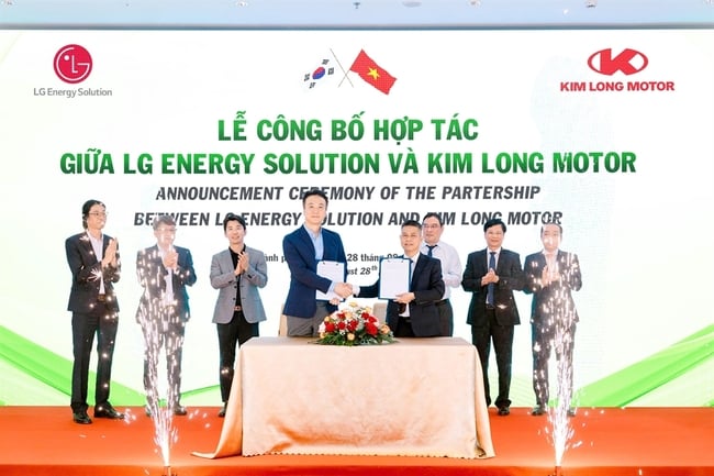 KIM LONG MOTOR Hue와 LG Energy Solution은 공식적으로 협력하여 베트남에서 현대식 배터리 팩을 제조하고 조립합니다.