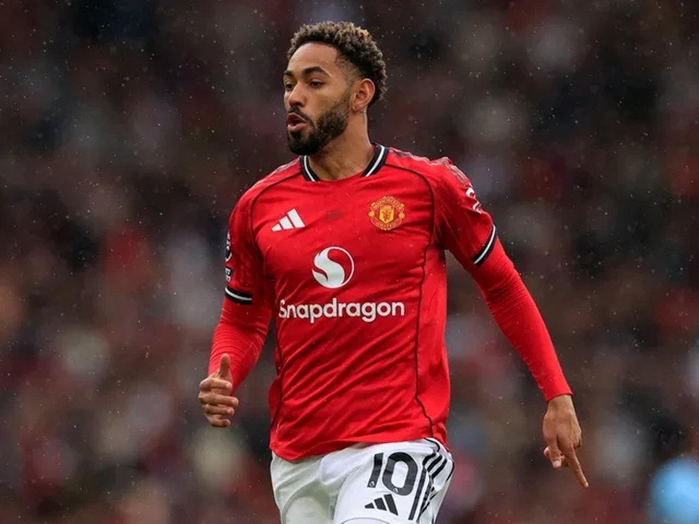 Man Utd trả giá cực đắt sau chiến thắng đầu tiên ở mùa giải - 2