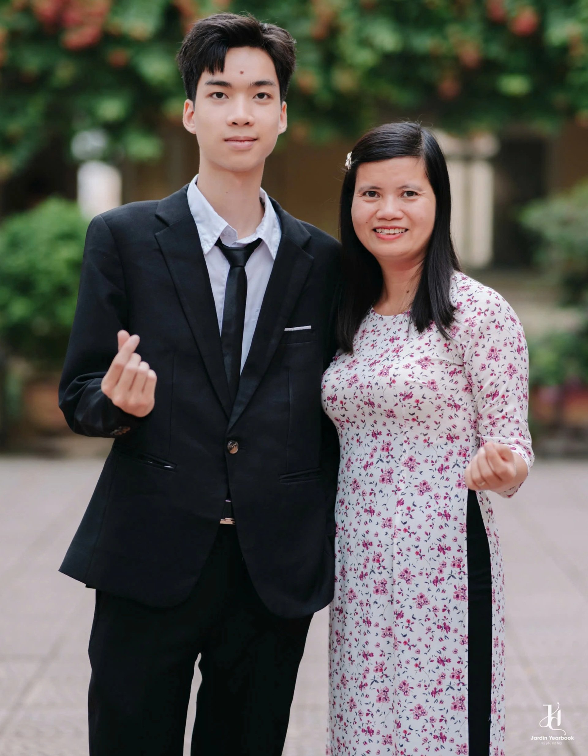 Nam sinh lọt top 0,1% toàn quốc, không học thêm vẫn thủ khoa kép  - 3