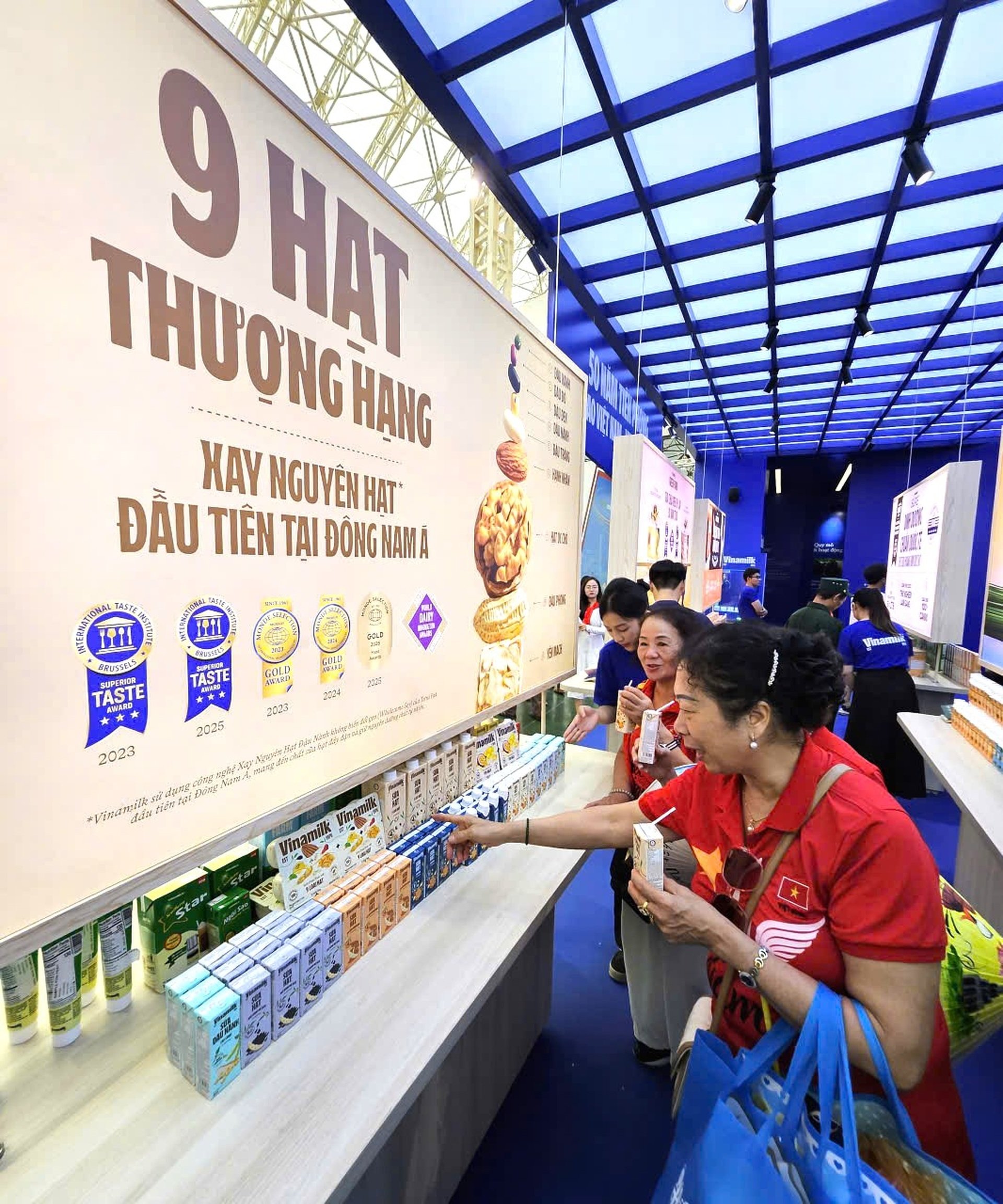 Không gian trưng bày của Vinamilk tạo điểm nhấn tại Triển lãm Thành tựu đất nước - 9