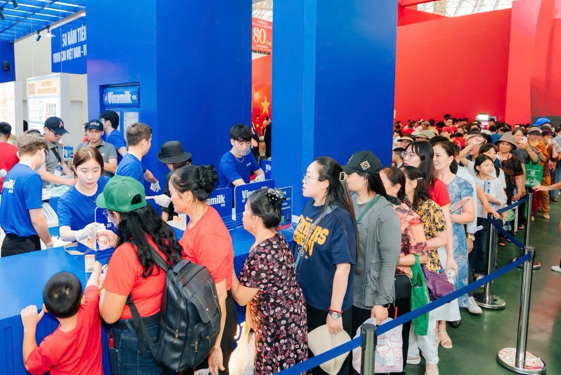 Không gian trưng bày của Vinamilk tạo điểm nhấn tại Triển lãm Thành tựu đất nước - 3