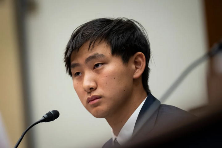 Ex-CEO da Scale AI, Alexandr Wang, que agora trabalha na META. (Fonte: Techcrunh)