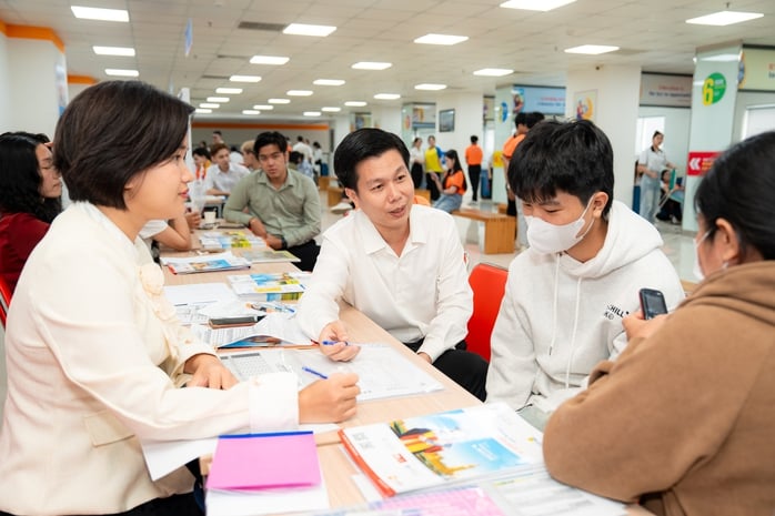 Bộ GD- ĐT gia hạn thêm thời gian nhập học, thí sinh xét tuyển bổ sung có bị ảnh hưởng?- Ảnh 1.