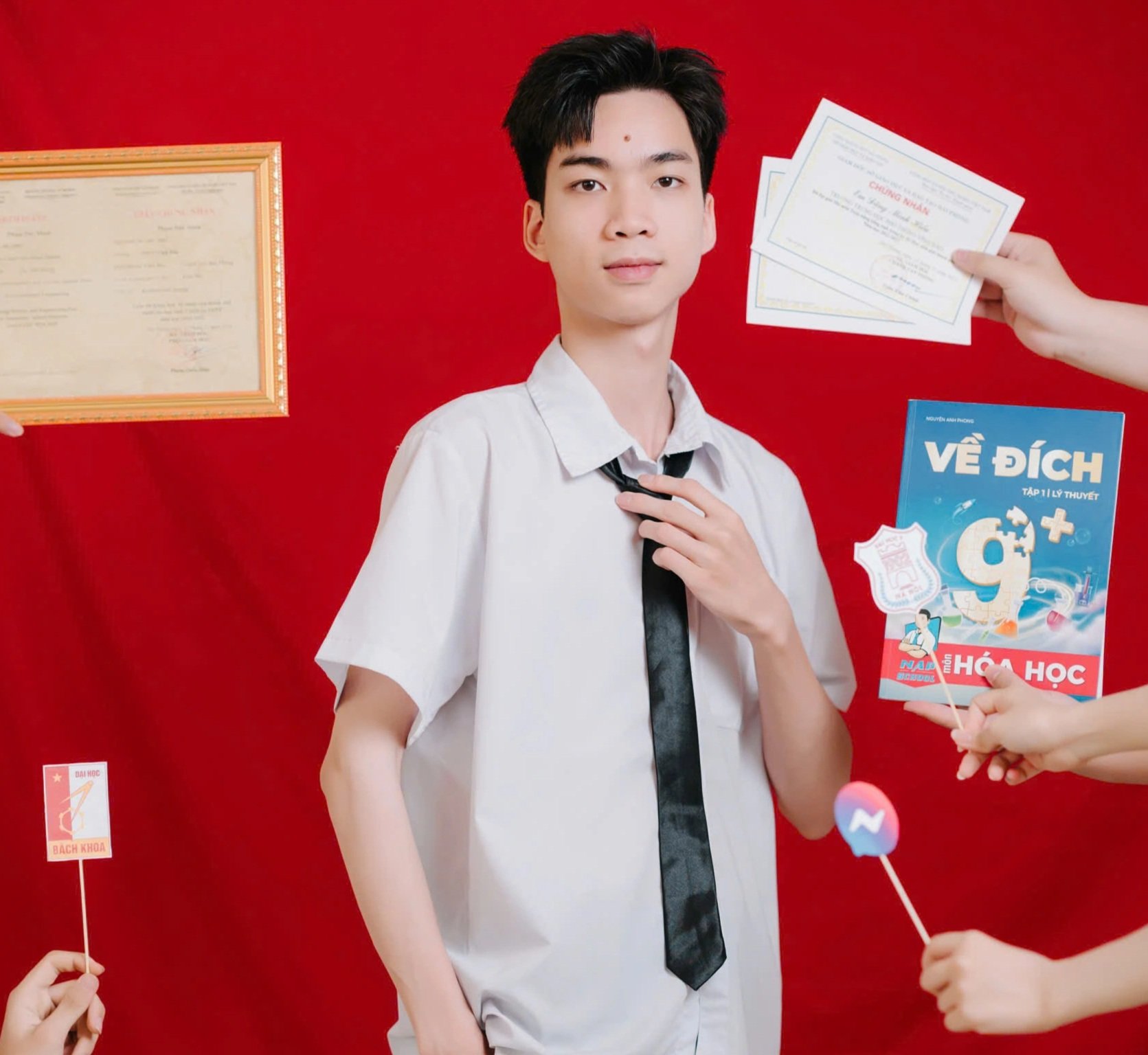 Nam sinh lọt top 0,1% toàn quốc, không học thêm vẫn thủ khoa kép  - 6