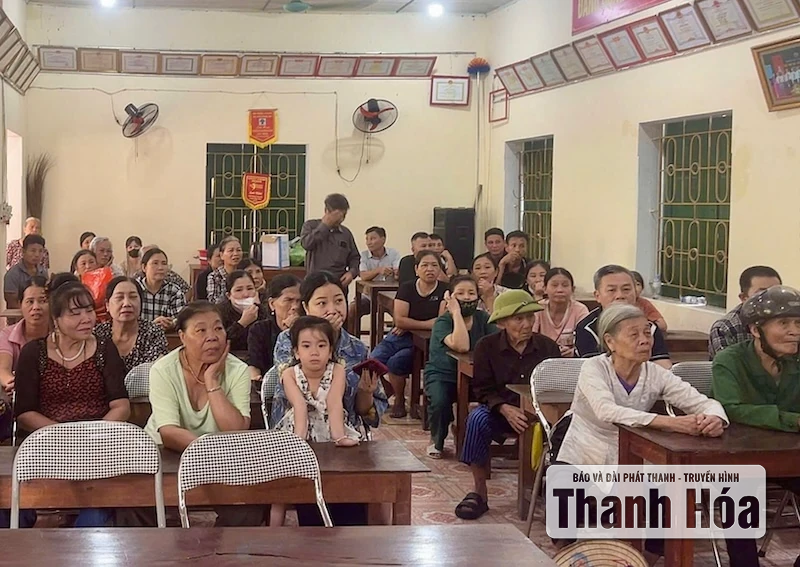 Die Gemeinde Cam Thuy organisiert 23 Punkte, um den Menschen Geschenke zum Unabhängigkeitstag zu geben
