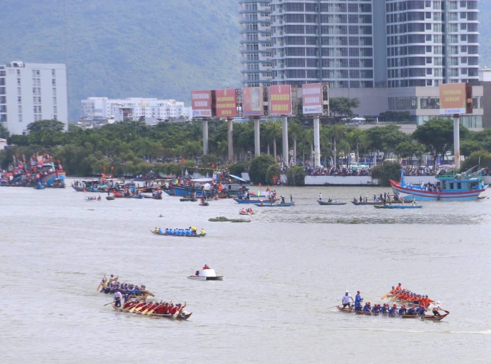 Sông Hàn bùng nổ với giải đua thuyền: 'Sự đoàn kết, tình yêu quê hương nhân lên'- Ảnh 6.