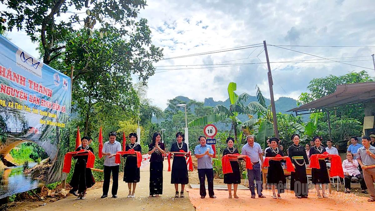 ពិធីសម្ពោធស្ពាន Ben Xa នៅឃុំ Tien Yen