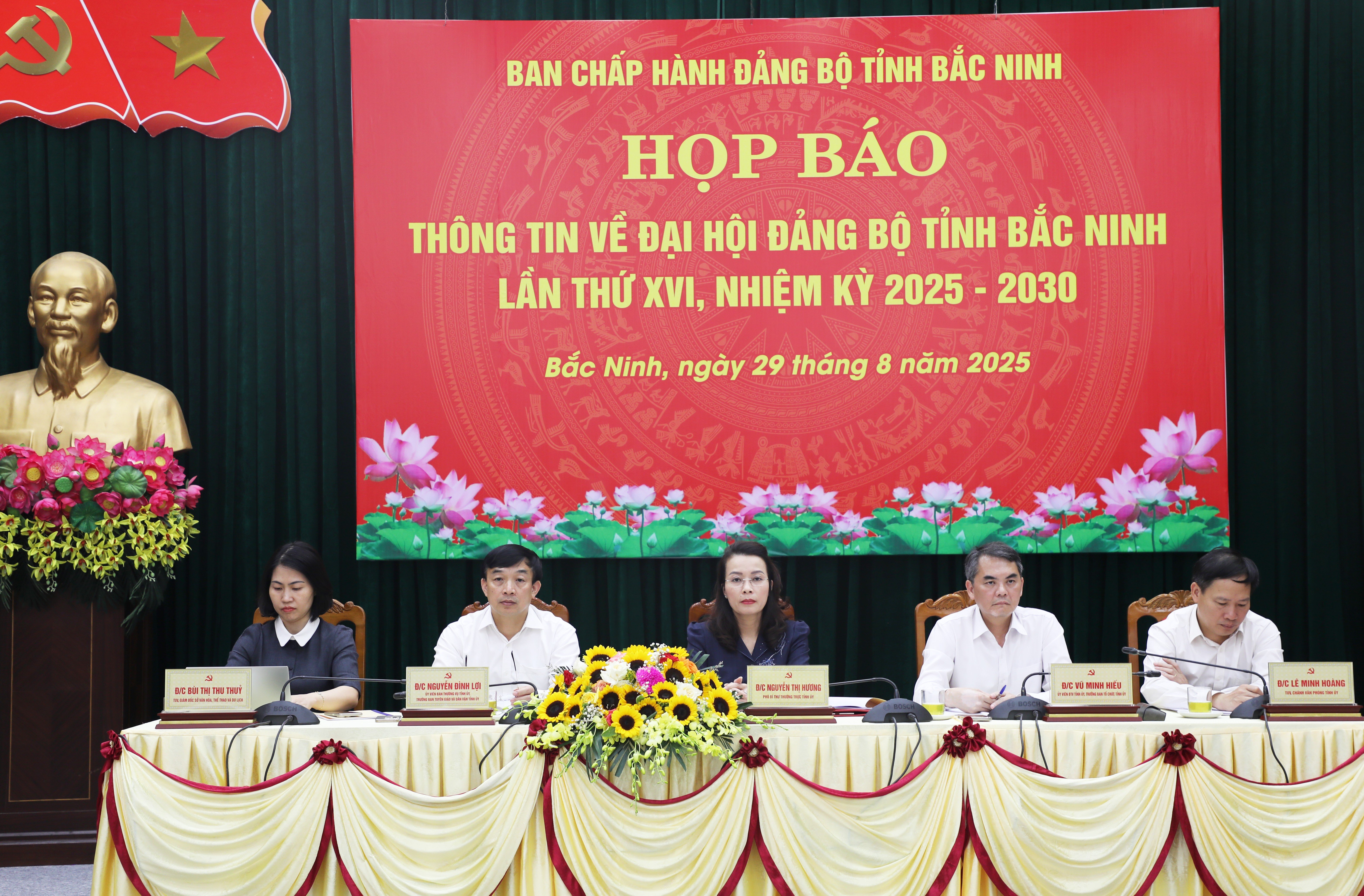 Quang cảnh buổi họp báo. (Ảnh: dangcongsan.org.vn)