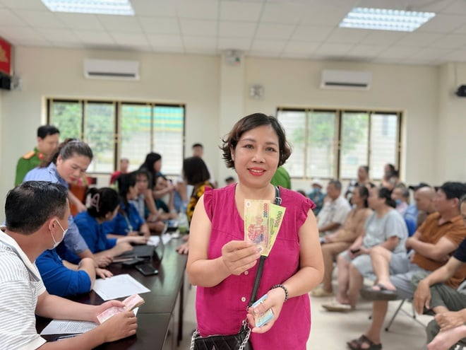 Người dân phấn khởi, xúc động đón nhận quà Tết Độc lập- Ảnh 12.