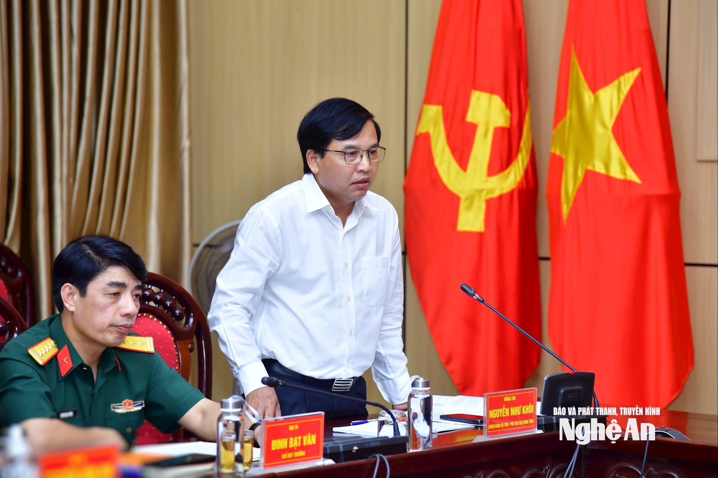 រូបថត ៣