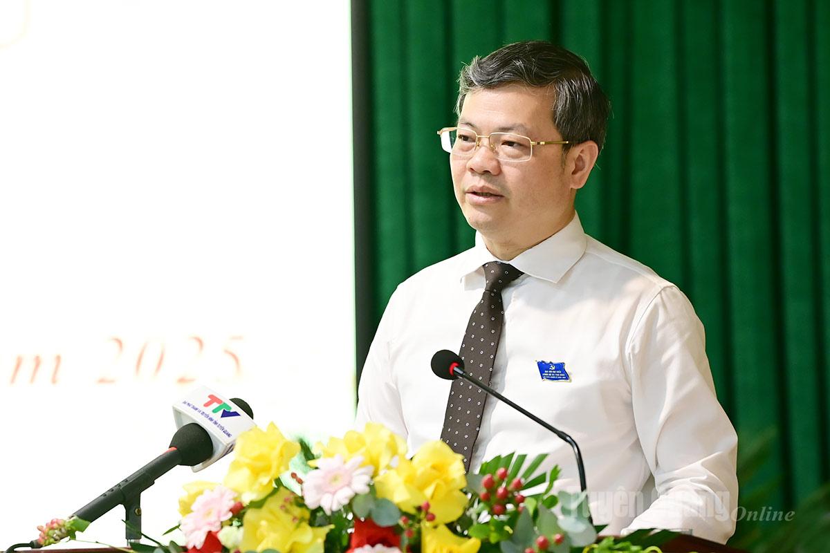 Đồng chí Chủ tịch HĐND tỉnh Nguyễn Văn Sơn phát biểu chỉ đạo Đại hội.