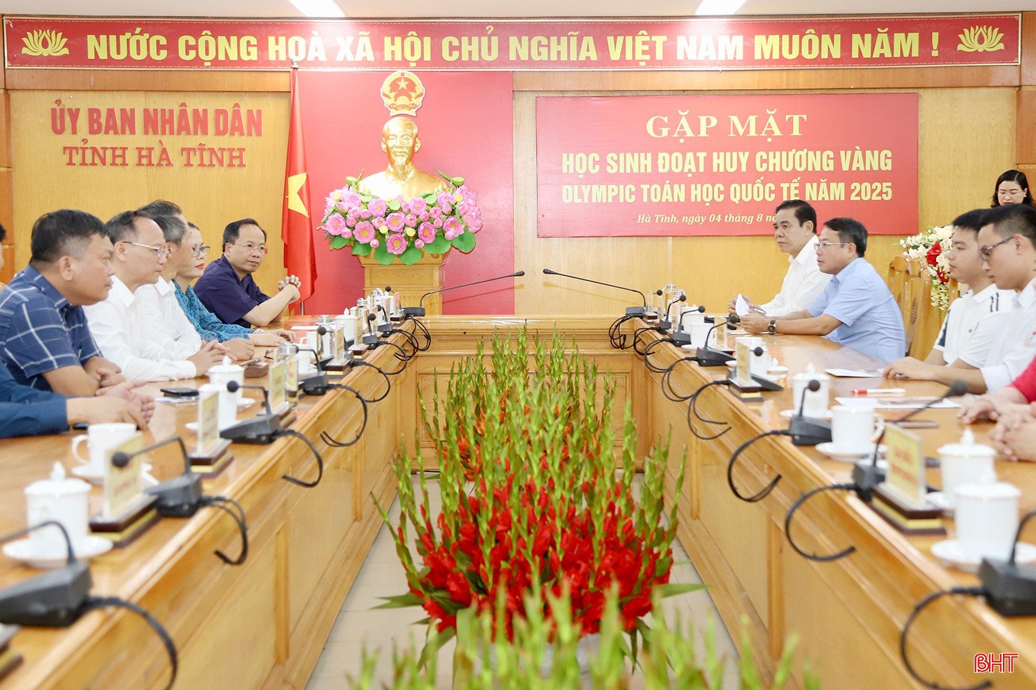 Toàn cảnh buổi gặp mặt.