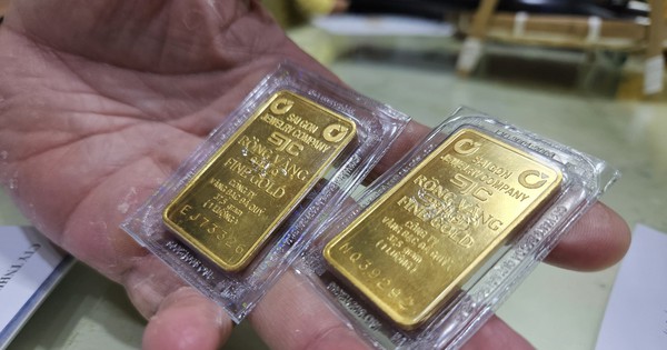 Gold price today 4 - 8: Market trends and unexpected sharp decline