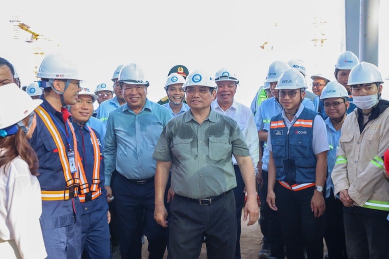 Bộ trưởng Bộ Xây dựng và lời cam kết 'thay đổi tư duy, kiến tạo hạ tầng' trong nhiệm kỳ mới- Ảnh 3.