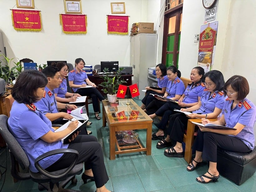 Tập thể phòng khi sáp nhập.