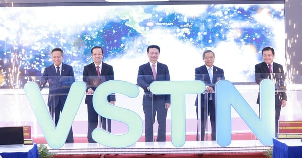 Khai thác cáp quang đất liền VSTN: VNPT tiên phong làm chủ hạ tầng kết nối từ mặt đất đến không gian