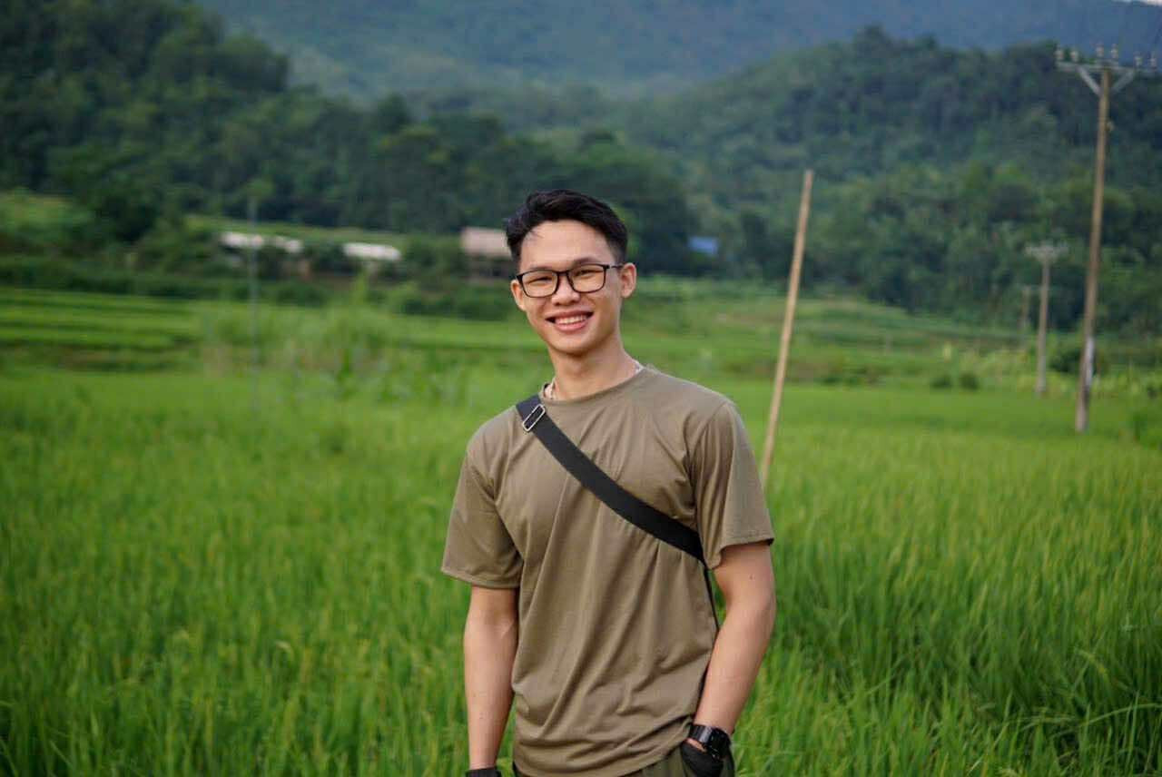 Chàng trai làm mô hình vỉa hè Hà Nội sống động đến từng viên gạch, sợi dây điện