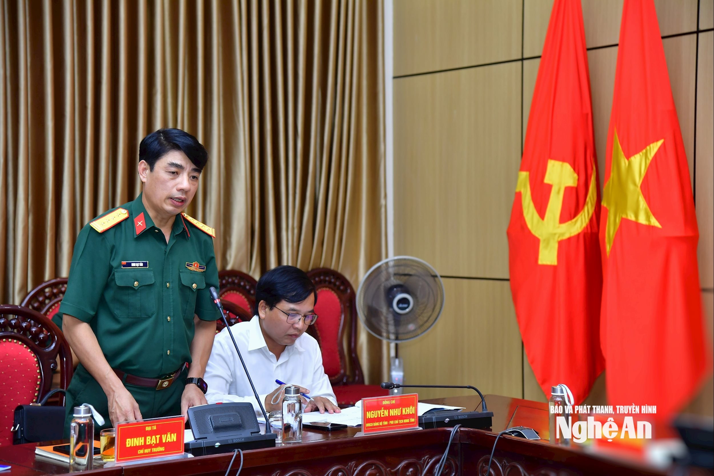 រូបថត ៤
