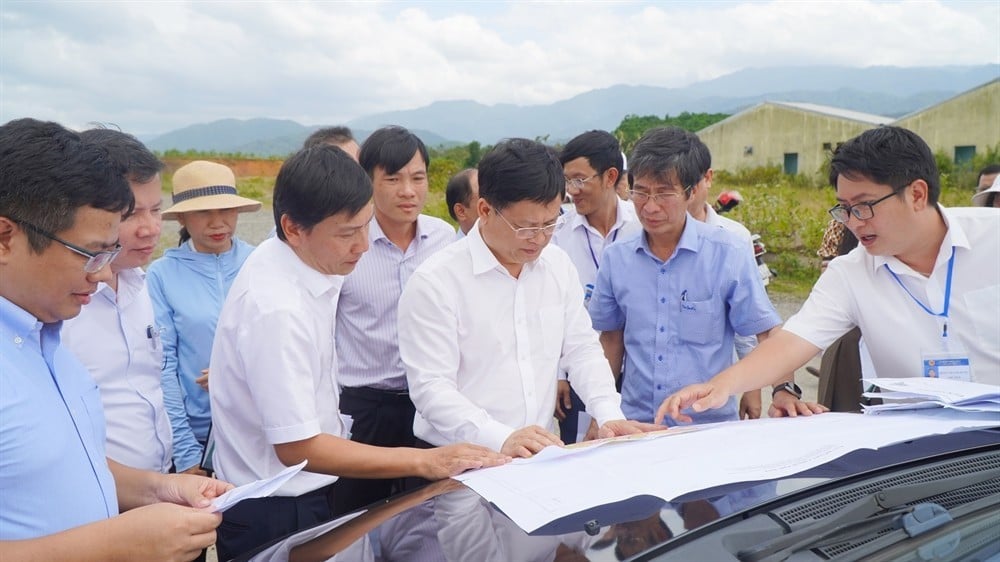 khao-sat-xay-truong-2.jpg