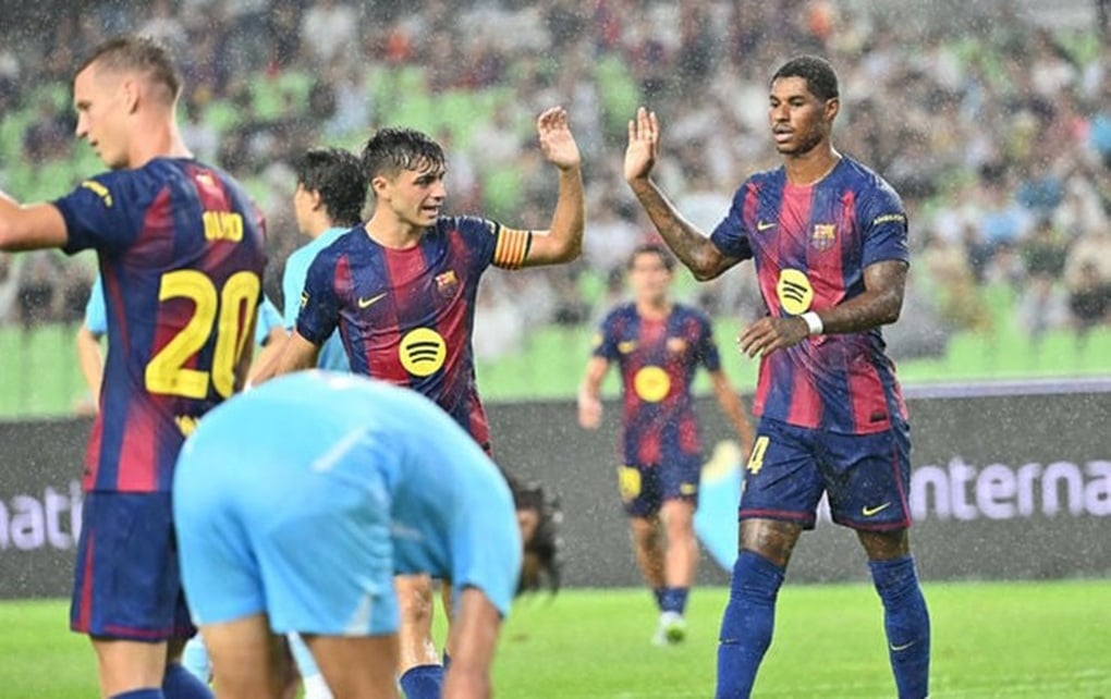 Rashford ghi bàn đầu tiên, Barcelona đại thắng 5 bàn - 1