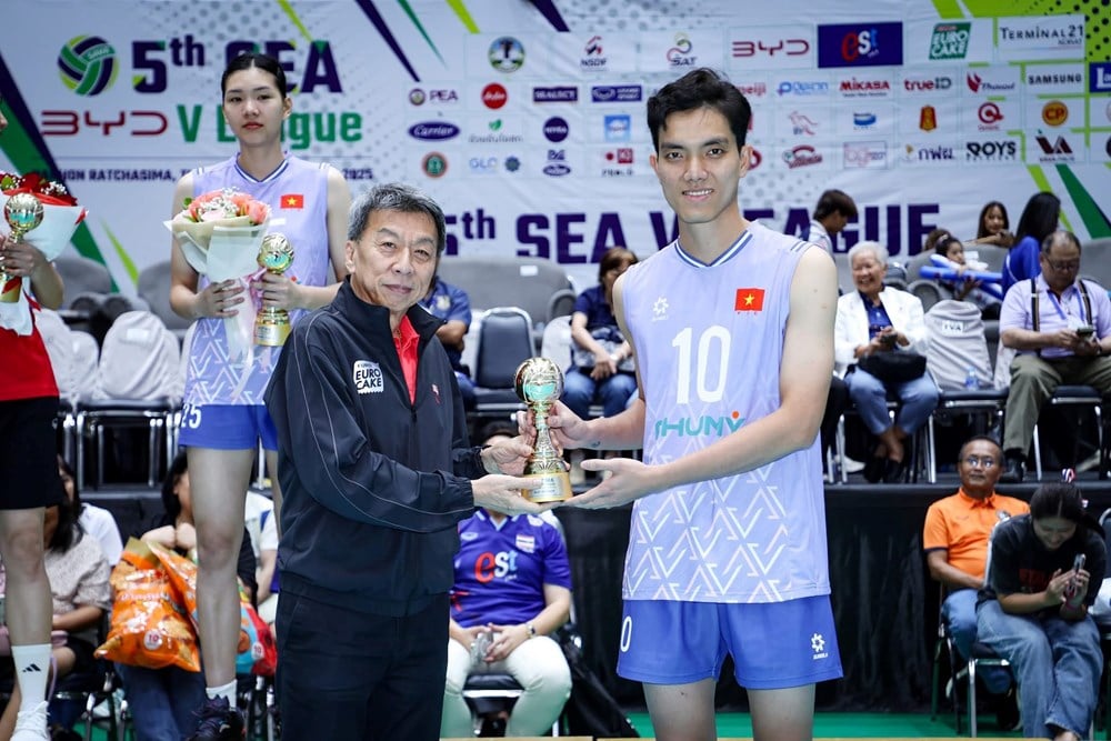 Bich Tuyen, Bich Thuy, Khanh Dang ត្រូវបានផ្តល់កិត្តិយសនៅ SEA V.League 2025 - រូបថត 2