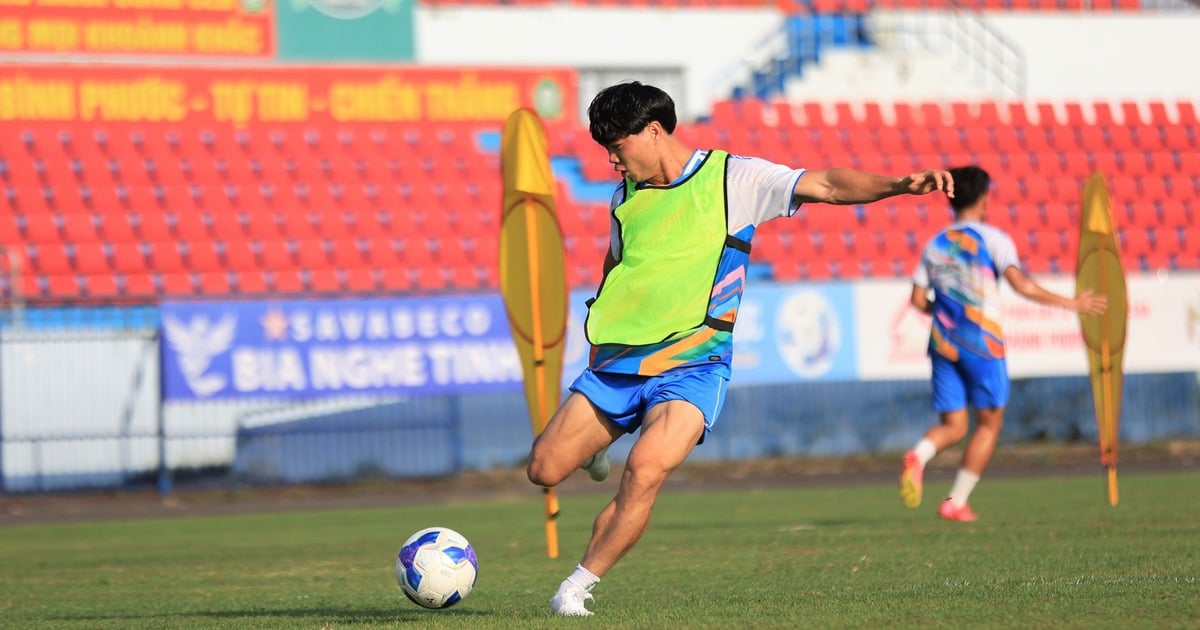 Cong Phuong ចេញ​ប្រកួត​ដំបូង​ជាមួយ​ដៃ​គូ​ប្រេស៊ីល​ដ៏​សម្បើម​ជាមួយ​នឹង​ជ័យ​ជម្នះ តាំង​ចិត្ត​ឡើង​ទៅ V-League!