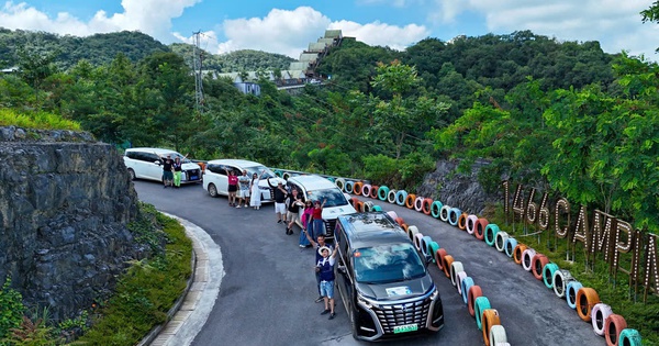 Hòa mình vào bức tranh thiên nhiên và văn hóa đa sắc