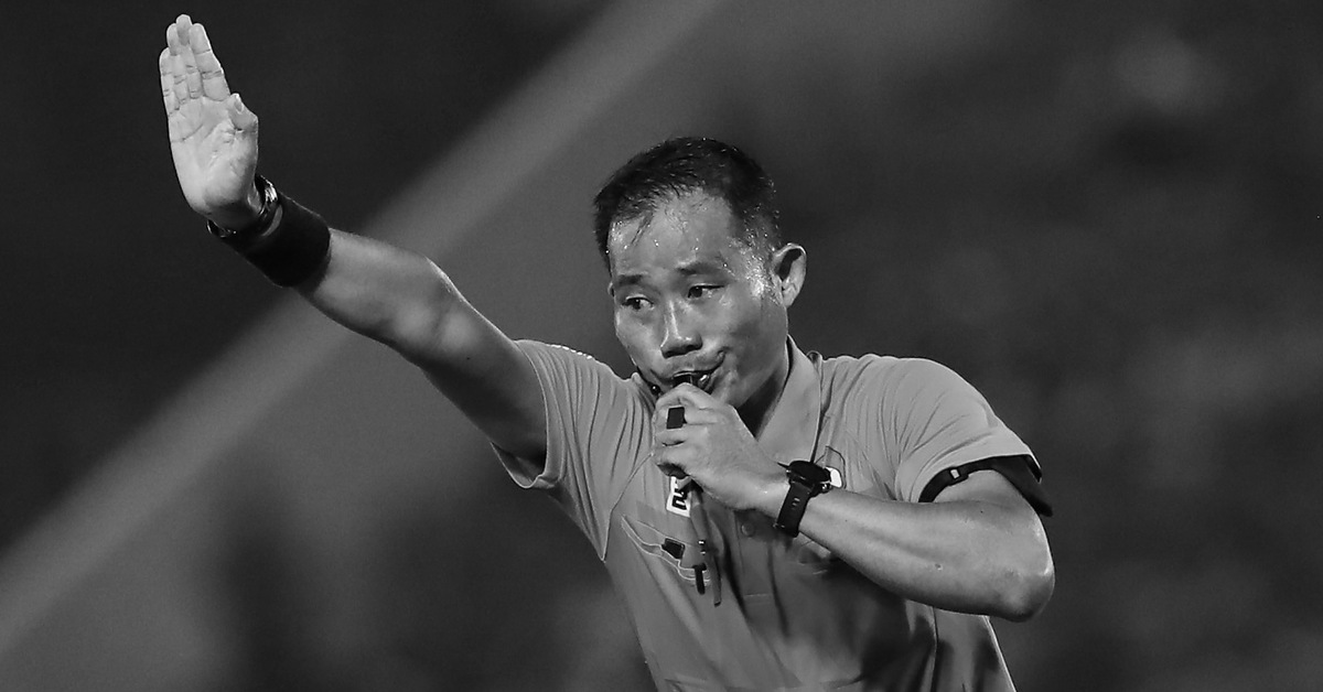 អាជ្ញាកណ្តាល Tran Dinh Thinh ធ្លាប់ជាអាជ្ញាកណ្តាលកម្រិត FIFA។
