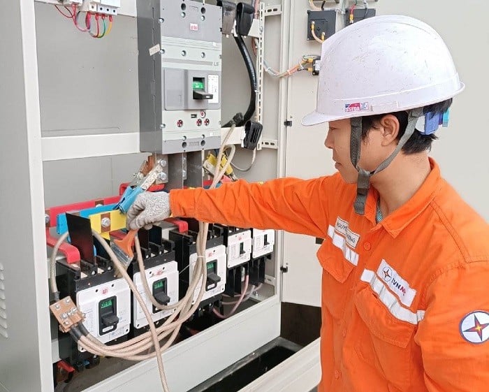 Nắng nóng cực đoan: Điện tiêu thụ cao chưa từng thấy -0