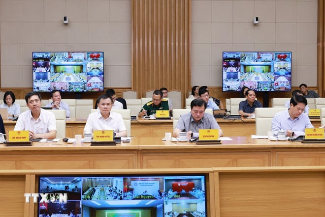 ttxvn-thu-tuong-bcd-cong-nghiep-ban-dan-6.jpg