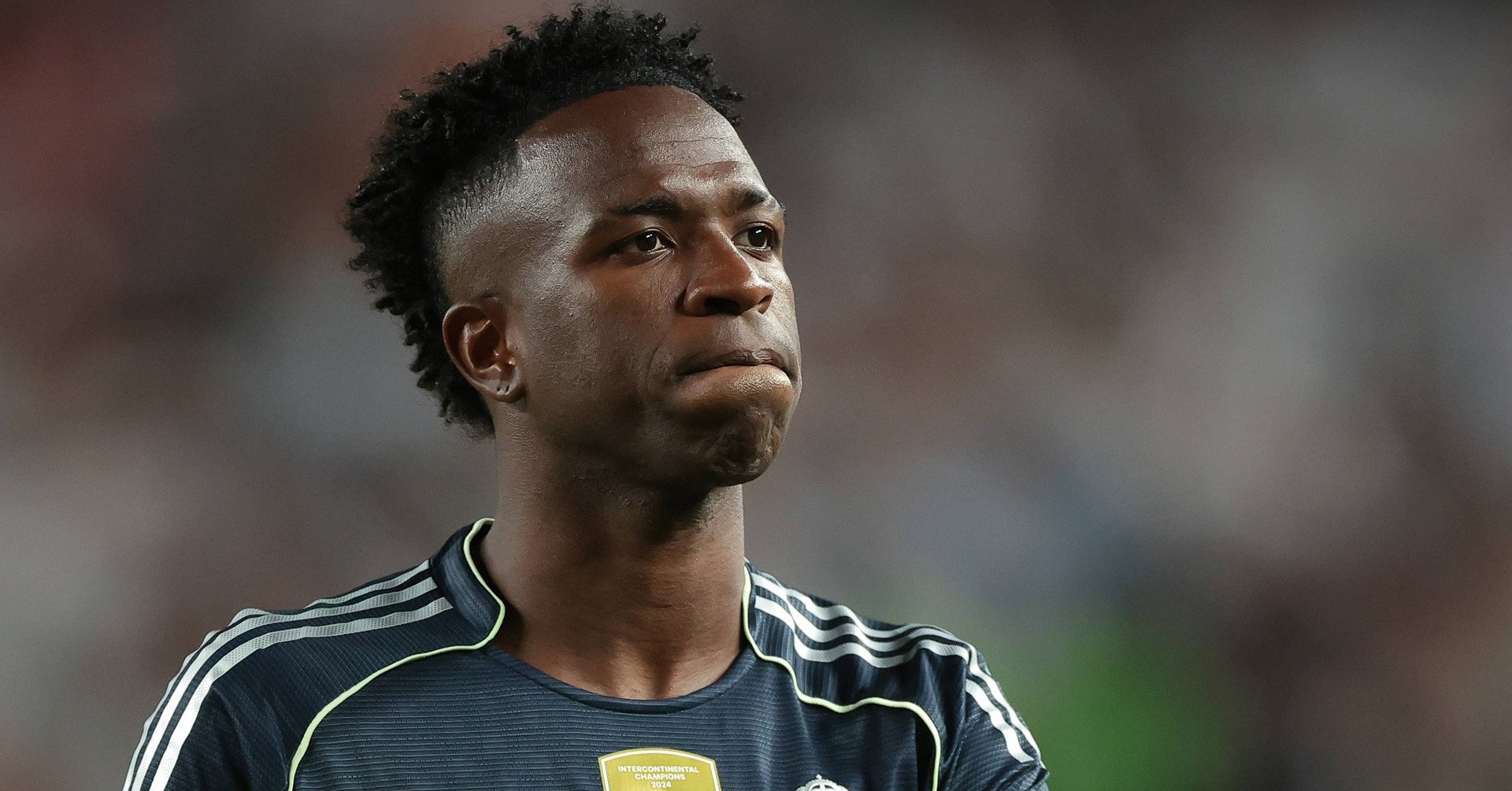 MU causes shock transfer, spends 200 million euros for Vinicius
