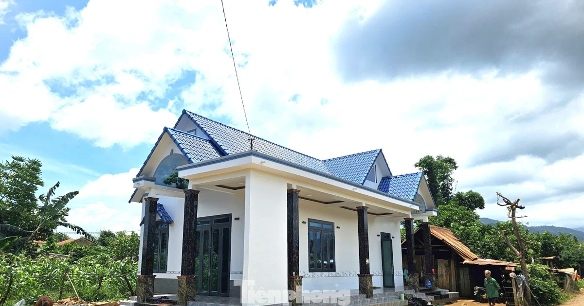 From poverty to prosperity of Dak Phoi people