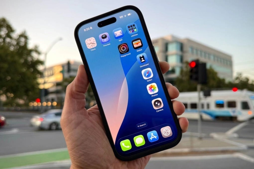 Cập nhật iOS 18.6, người dùng iPhone than phiền nóng máy, hao pin - 2