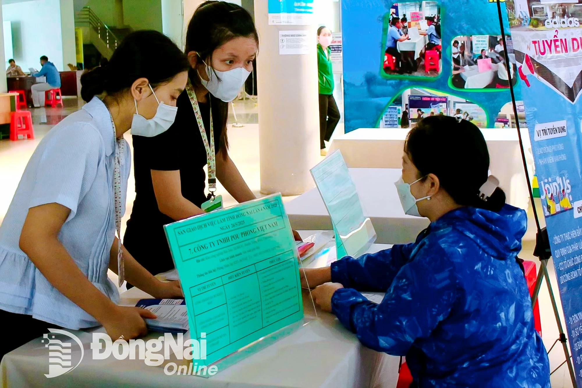 วิสาหกิจในด่งนายเพิ่มการรับสมัครแรงงานเพื่อขยายการผลิต