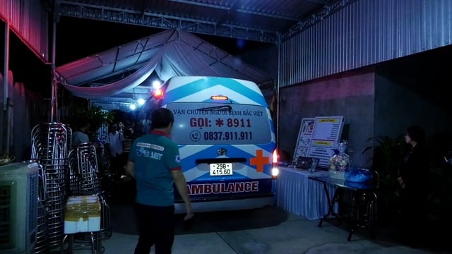 Mái đầu bạc tiễn biệt mái đầu xanh: Chuyến thăm nhà lần cuối của trọng tài Trần Đình Thịnh!- Ảnh 1.